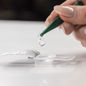 Tweezer Picking Lens